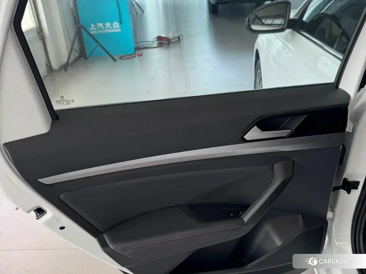 Volkswagen Lavida 2024 Белый из Китая, фото 4