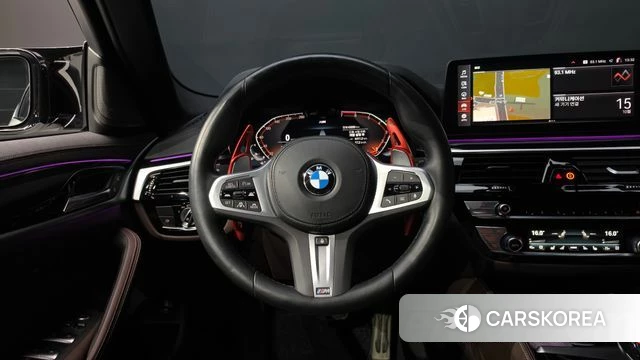 BMW 5 Series (G30) 2023 Белый из Кореи, фото 4