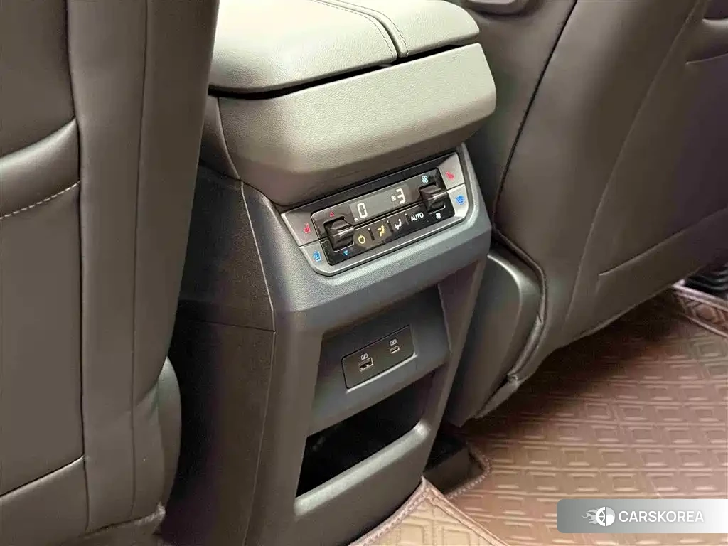 Ford Edge 2025 Черный из Китая, фото 4