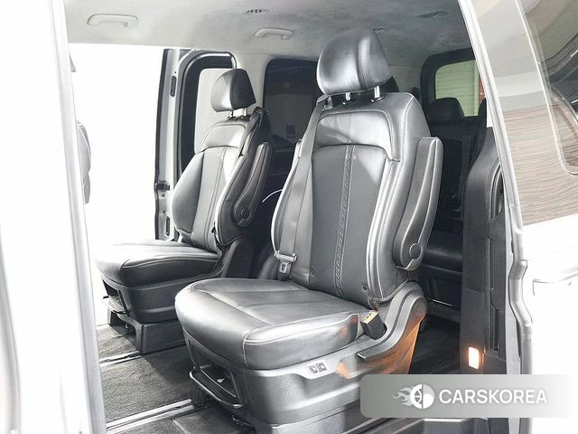 Hyundai Staria 2022 Серебряный из Кореи, фото 4