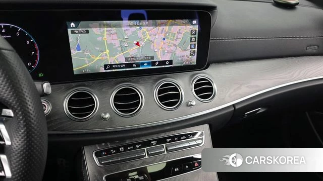 Mercedes-Benz E-Class W213 2022 Белый из Кореи, фото 4