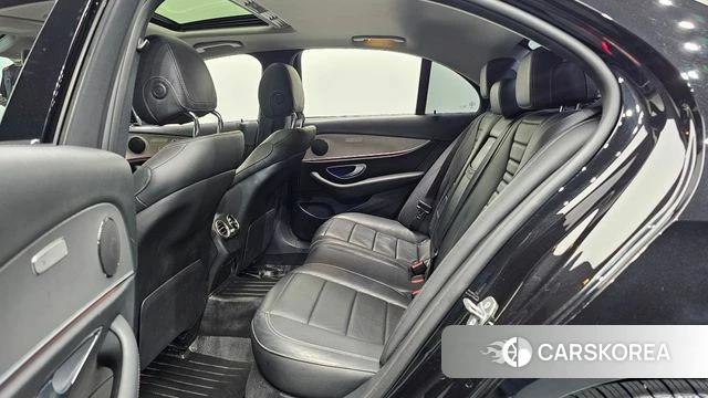 Mercedes-Benz E-Class W213 2018 Черный из Кореи, фото 4