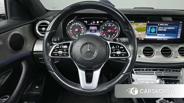 Mercedes-Benz E-Class W213 2019 Белый из Кореи, фото 4