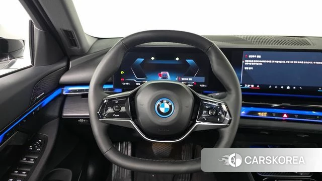BMW i5 (G60) 2025 Черный из Кореи, фото 4