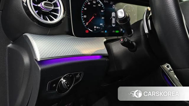 Mercedes-Benz E-Class W213 2021 Белый из Кореи, фото 4