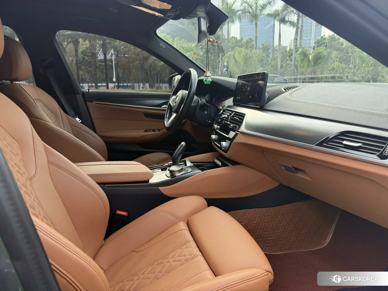 BMW 5 series 2022 Темно-серый из Китая, фото 4