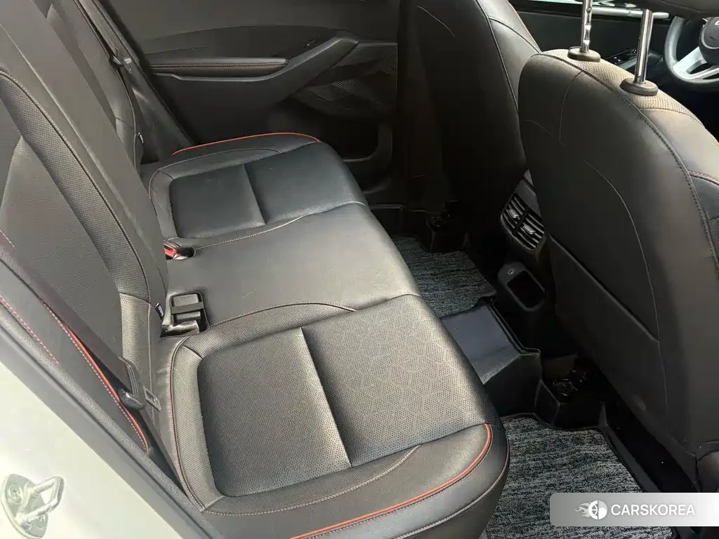 Kia Seltos 2023 Белый из Китая, фото 4