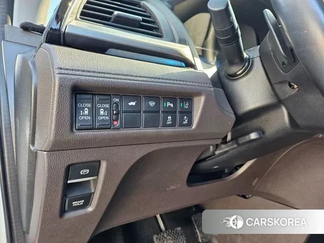 Honda Odyssey 2018 Белый из Кореи, фото 4