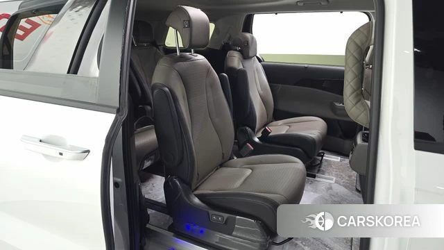 Kia The New Carnival 4th Generation 2026 Белый из Кореи, фото 5