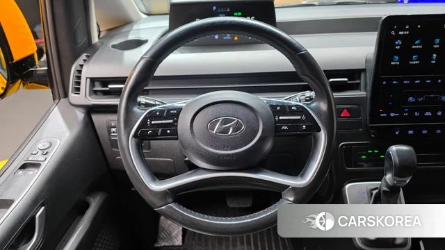 Hyundai Staria 2022 Желтый из Кореи, фото 4