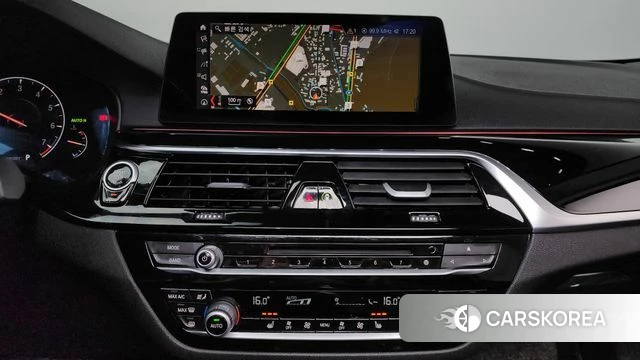 BMW 5 Series (G30) id 4525541 из Кореи 4