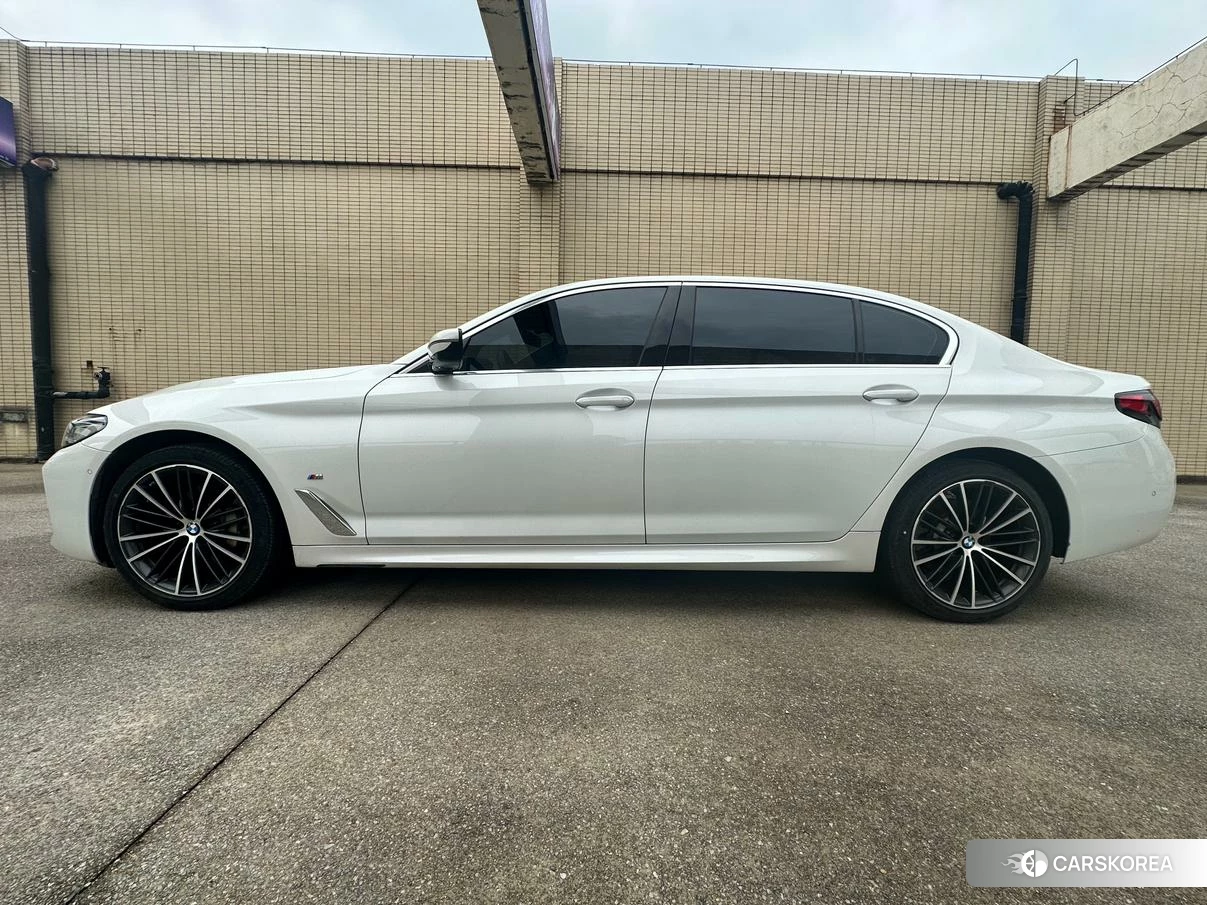 BMW 5 series 2021 Белый из Китая, фото 4