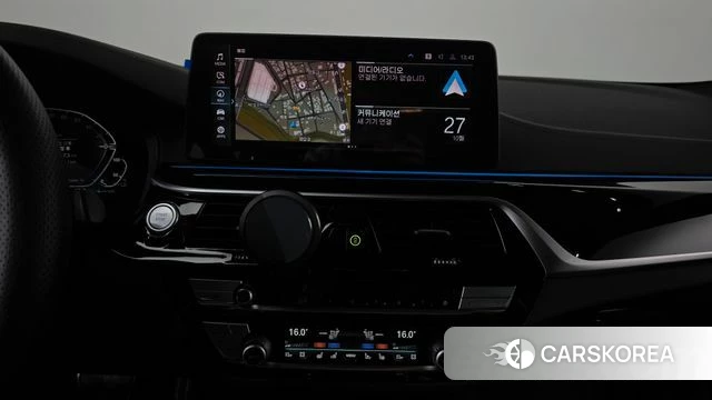 BMW 5 Series (G30) 2021 Белый из Кореи, фото 4