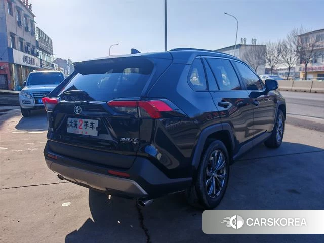 Toyota RAV4 2023 Черный из Китая, фото 4