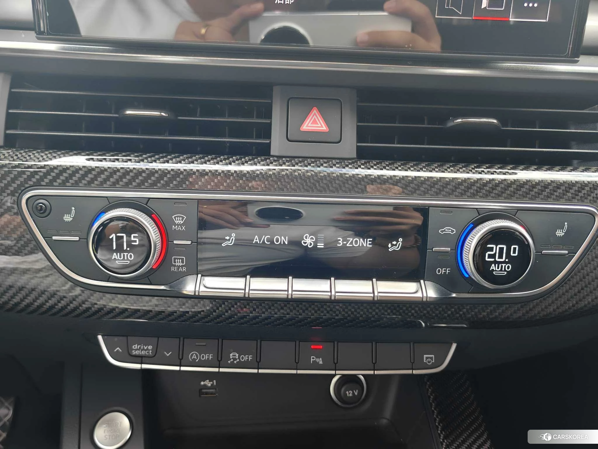 Audi A4L 2021 Серебристо-серый из Китая, фото 4