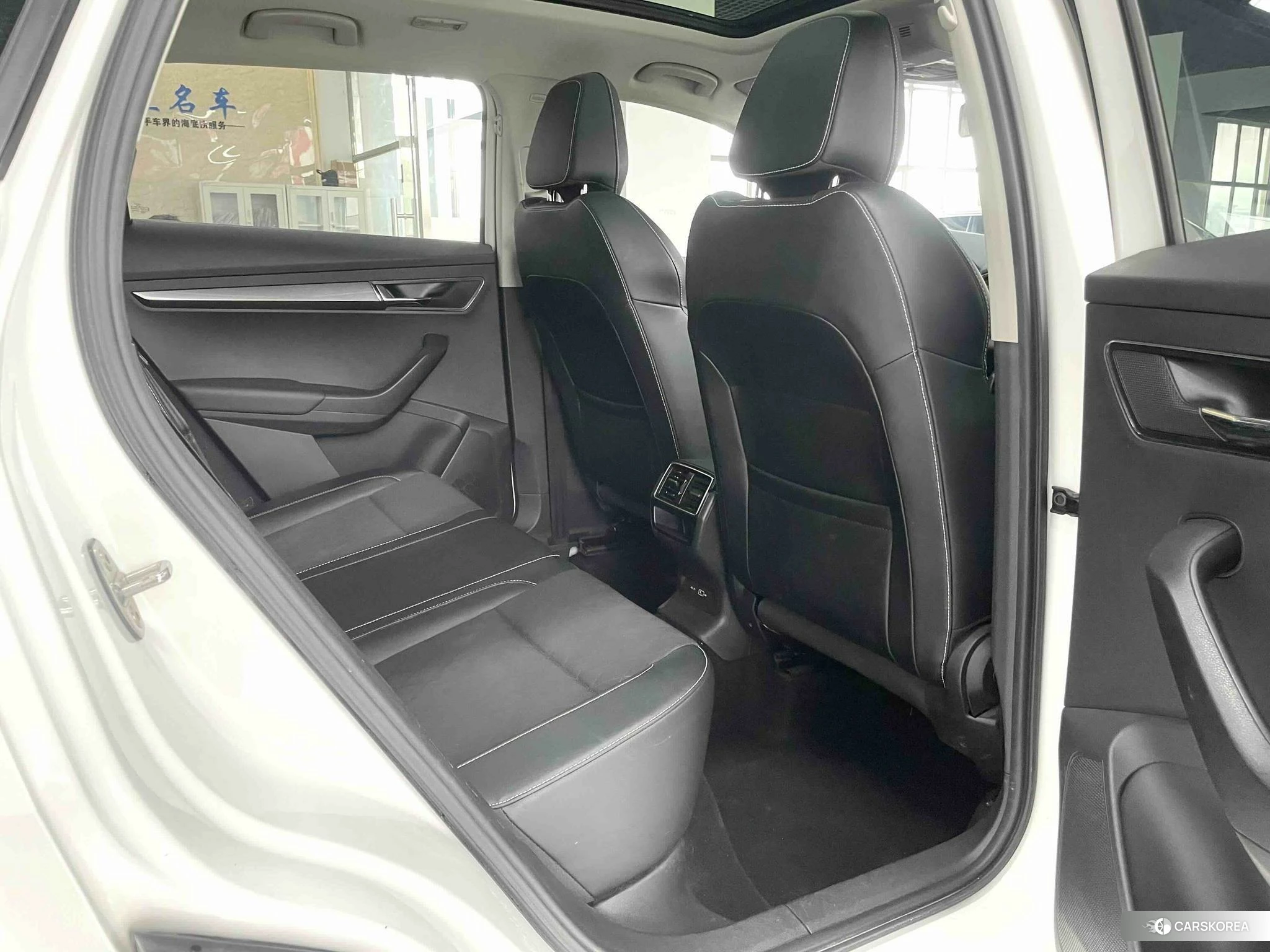 Skoda Karoq 2020 Белый из Китая, фото 4