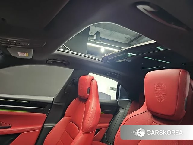 Porsche Makan EV 2025 Белый из Кореи, фото 4