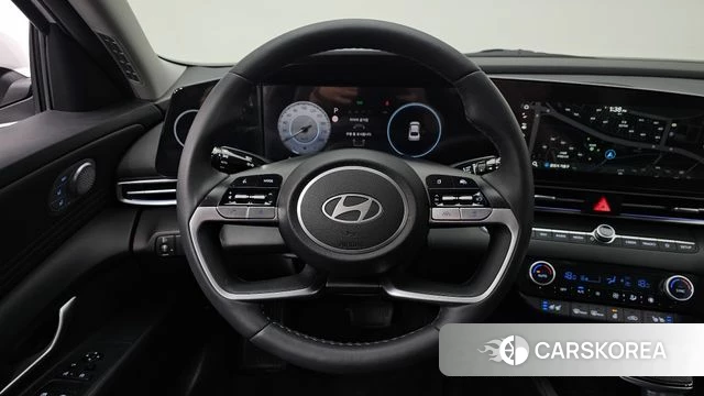Hyundai The New Avante (CN7) 2024 Белый из Кореи, фото 4