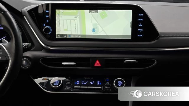 Hyundai Sonata (DN8) 2022 Серебристо-серый из Кореи, фото 4