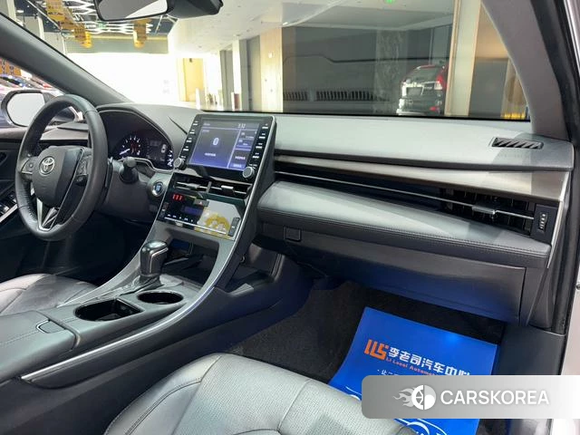 Toyota Avalon 2021 Серебристо-серый из Китая, фото 4