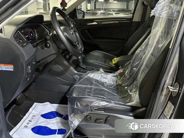 Volkswagen Tiguan second Generation 2020 Серый из Кореи, фото 4