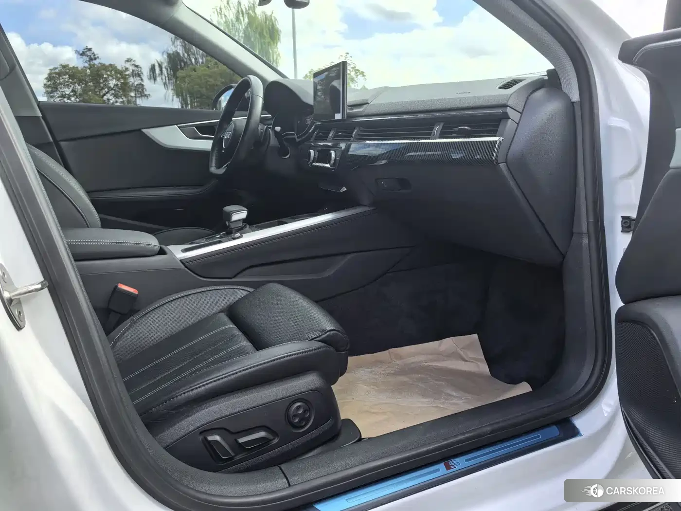 Audi A4L 2022 Белый из Китая, фото 4