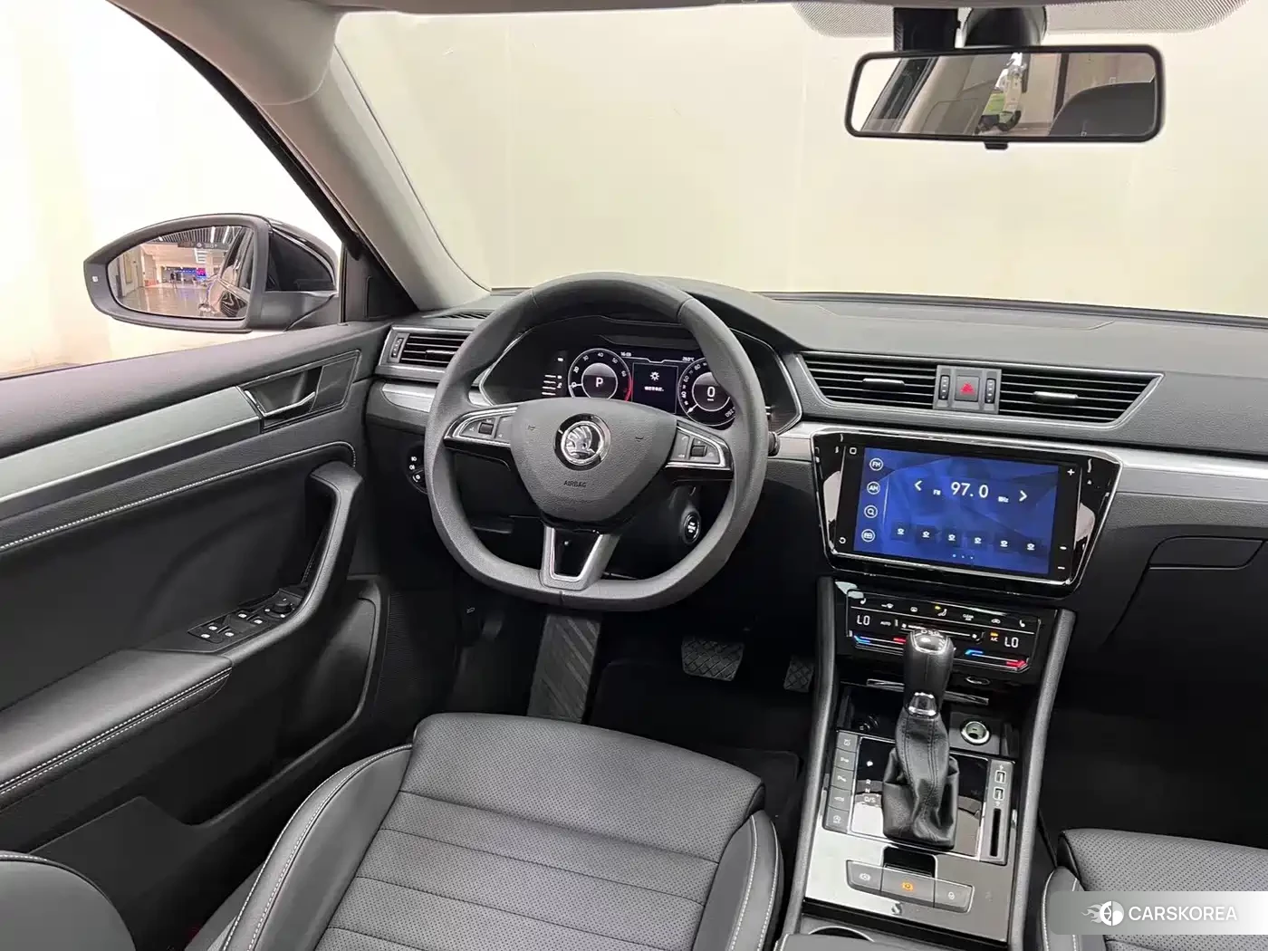 Skoda Superb 2025 Черный из Китая, фото 4