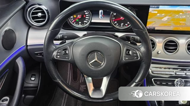 Mercedes-Benz E-Class W213 2018 Серый из Кореи, фото 4