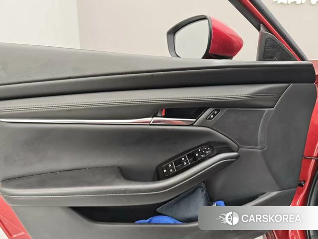 Mazda 3 2021 Красный из Китая, фото 4