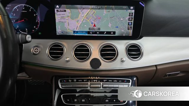 Mercedes-Benz E-Class W213 2021 Белый из Кореи, фото 4