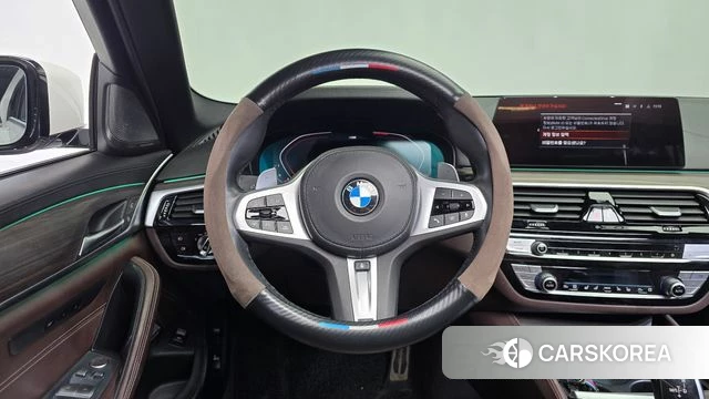 BMW 5 Series (G30) 2020 Белый из Кореи, фото 4