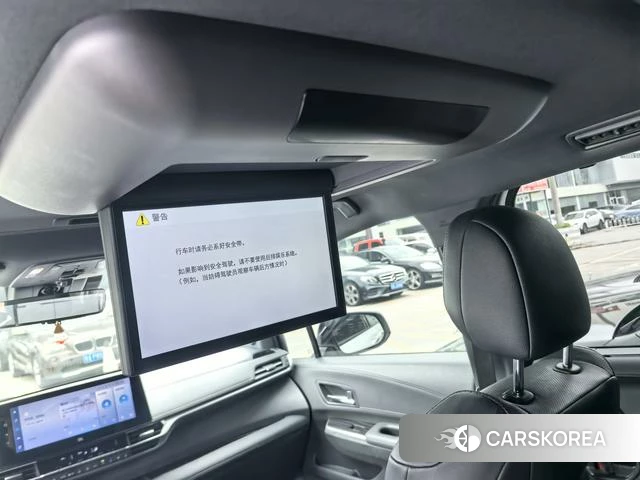 Toyota Sienna 2023 Белый из Китая, фото 4