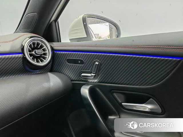 Mercedes-Benz A-Class 2024 Белый из Китая, фото 4