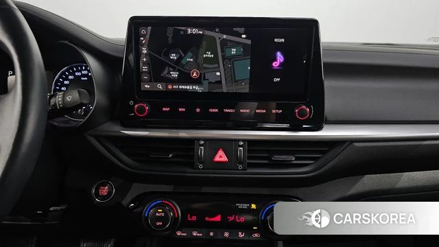 Kia The New K3 2nd generation 2021 Белый из Кореи, фото 4