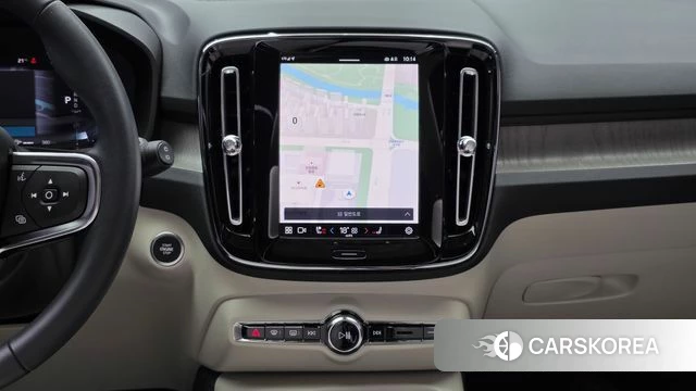 Volvo XC40 2022 Белый из Кореи, фото 4