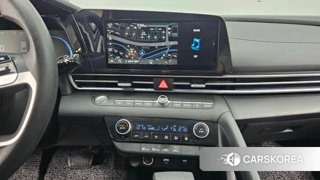 Hyundai The New Avante (CN7) 2024 Серебристо-серый из Кореи, фото 4