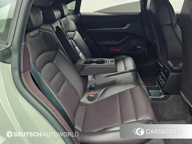 Porsche Taycan 2021 Серебристо-серый из Кореи, фото 4