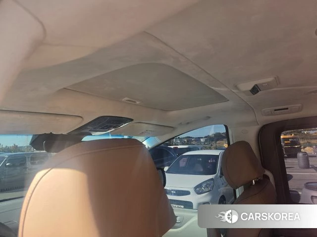 Hyundai Staria 2024 Белый из Кореи, фото 4