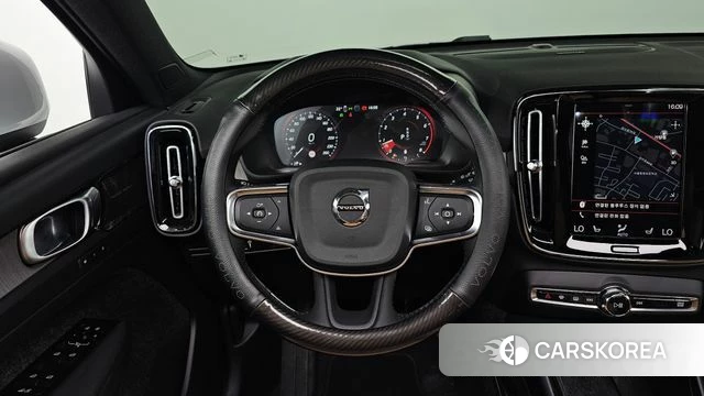 Volvo XC40 2021 Серебристо-серый из Кореи, фото 4