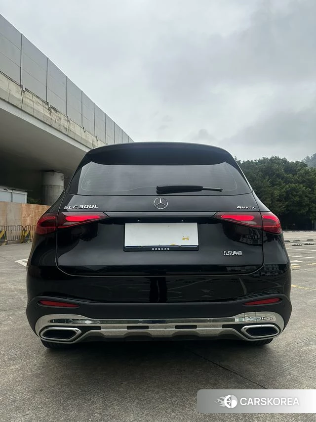 Mercedes-Benz GLC 2023 Черный из Китая, фото 4