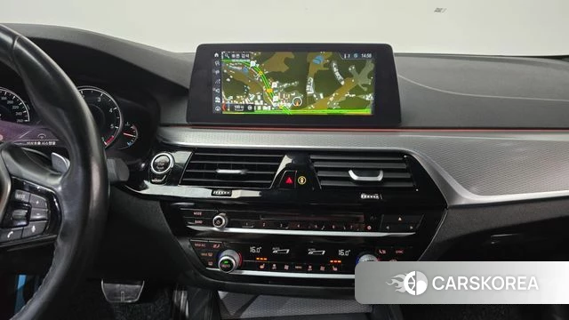 BMW 5 Series (G30) 2018 Серый из Кореи, фото 4
