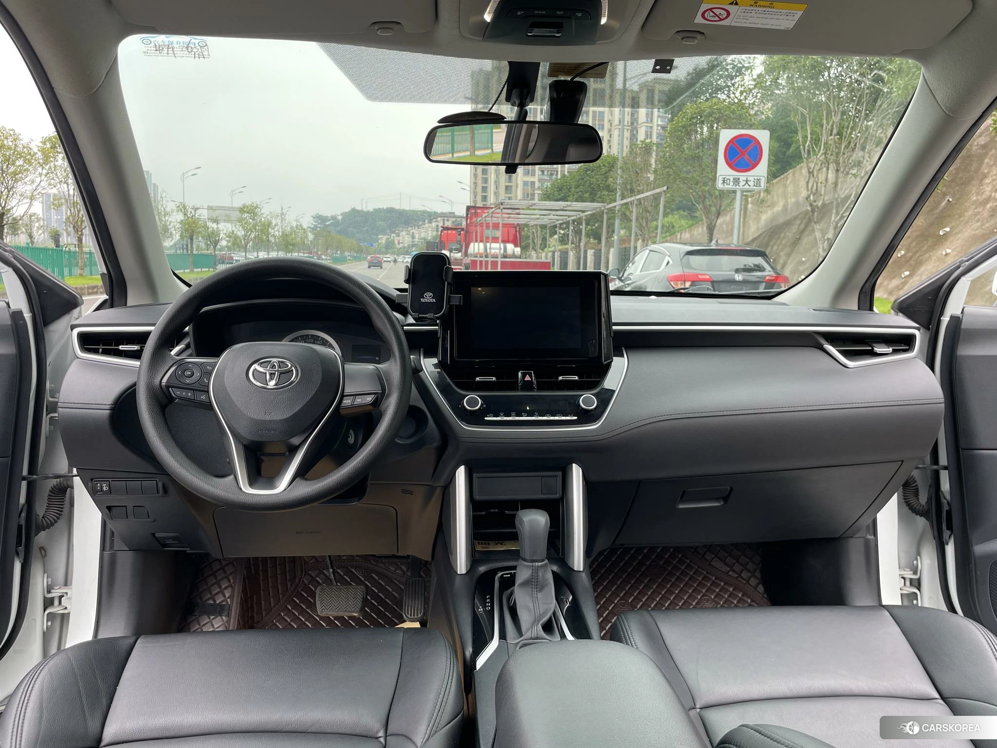 Toyota Frontlander 2022 Белый из Китая, фото 4