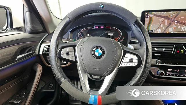 BMW 5 Series (G30) 2020 Белый из Кореи, фото 4