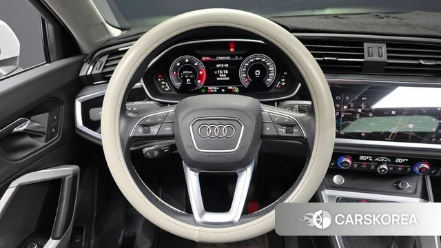 Audi Q3 (F3) 2020 Белый из Кореи, фото 4