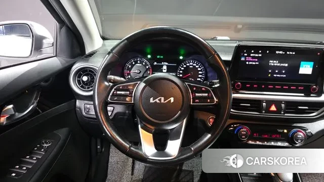 Kia The New K3 2nd generation 2021 Белый из Кореи, фото 4