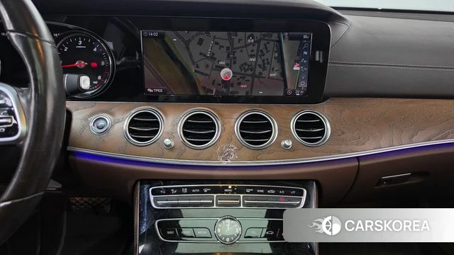 Mercedes-Benz E-Class W213 2019 Белый из Кореи, фото 4
