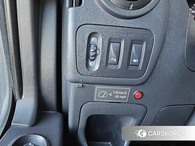 Renault Korea (Samsung) Master 2019 Желтый из Кореи, фото 4