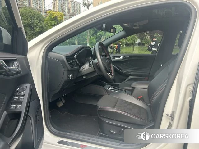 Ford Focus 2022 Белый из Китая, фото 4