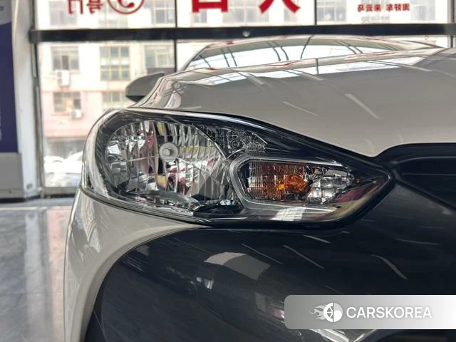 Toyota Yaris L 2021 Белый из Китая, фото 4