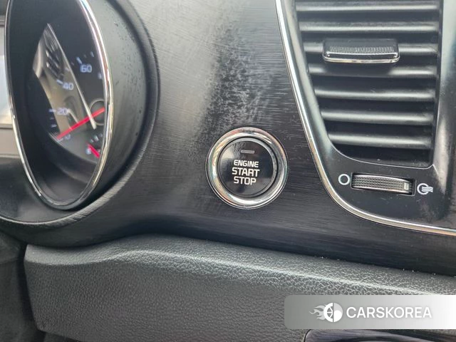 Kia The New Carnival 2019 Белый из Кореи, фото 4